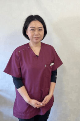 女性スタッフ